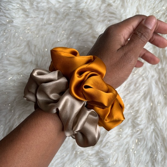 Set of 2 -Medium Super Soft 100% Silk Hair Scrunchies. - Picture 2 of 4